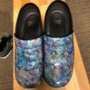 Danskos XP professional clogs. Size 38